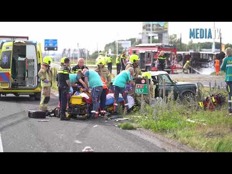 Dode en zwaargewonden bij ernstig ongeval op snelweg A15 Rotterdam-Charlois